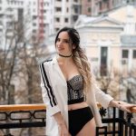 Эскортница Мия